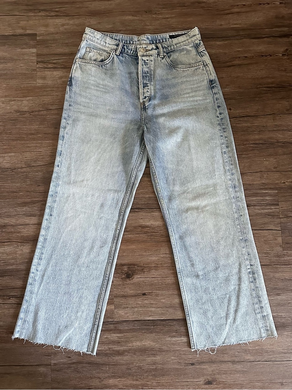NWOT AllSaints Light Blue Washed Denim Cropped Ankle Jeans, Raw Hem, Size 27
